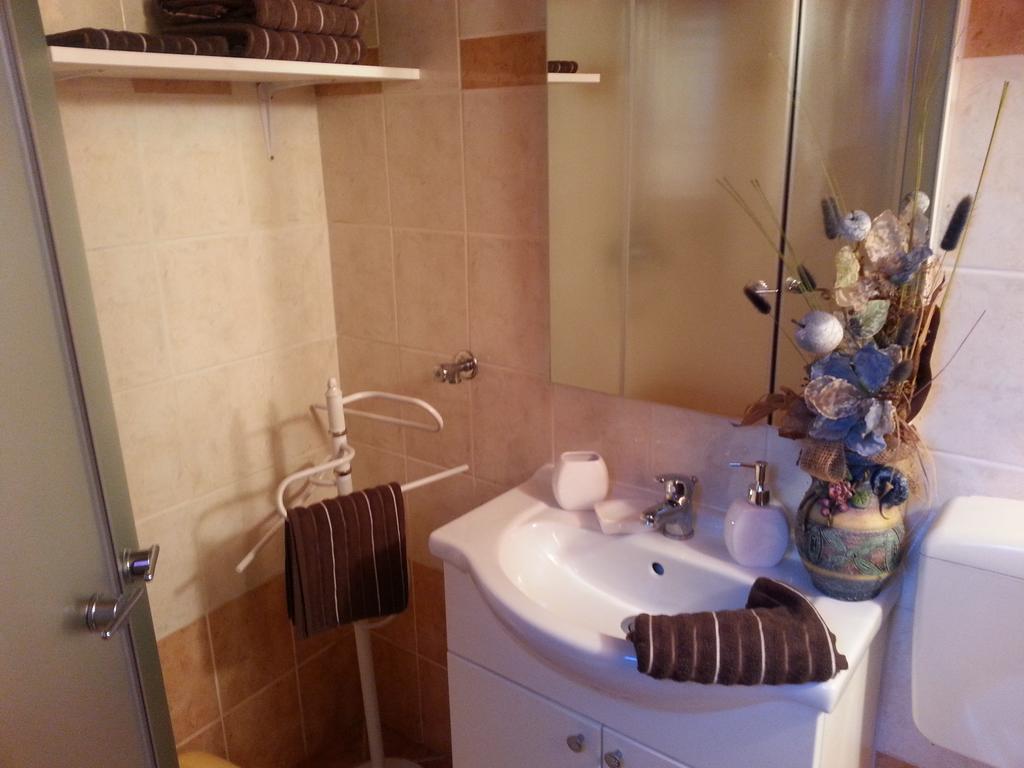 Holiday Home Izabela Krsan Екстер'єр фото